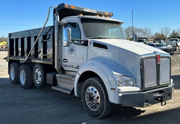 2021 Kenworth T880 dump truck - Image 3