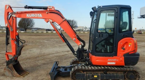 2019 Kubota KX040-4 mini excavator - Image 9