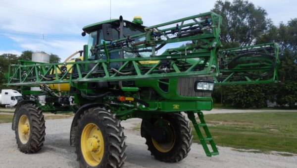 2013 John Deere 4630 sprayer