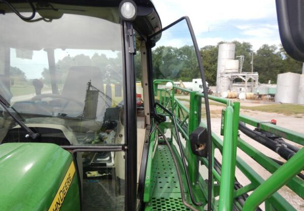 2013 John Deere 4630 sprayer - Image 11