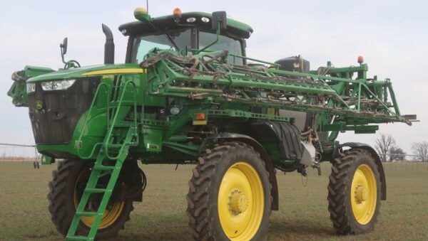 2015 John Deere R4030 Sprayer