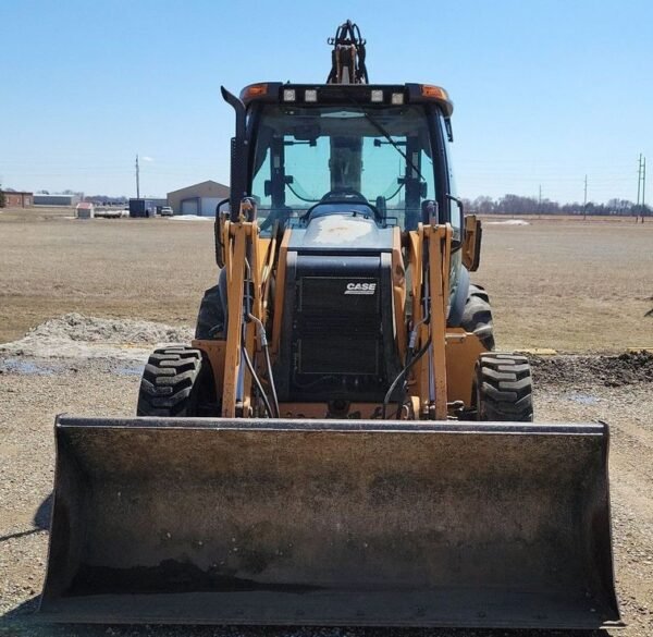 2014 Case 580 Super N WT backhoe - Image 11