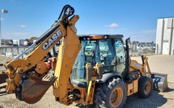 2014 Case 580 Super N WT backhoe - Image 14