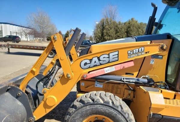 2014 Case 580 Super N WT backhoe - Image 5